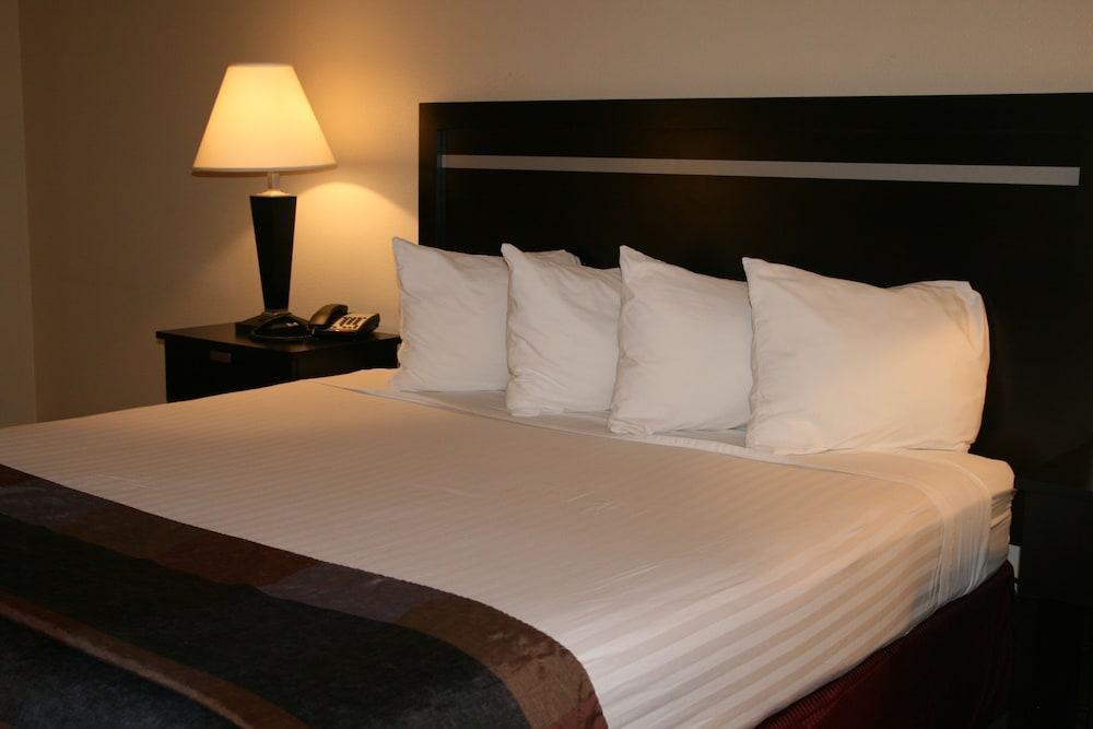 Best Western Luxury Inn Трейси Экстерьер фото